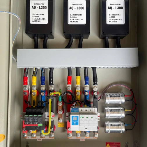 Tủ Cắt Lọc Sét AQ-3P-300A